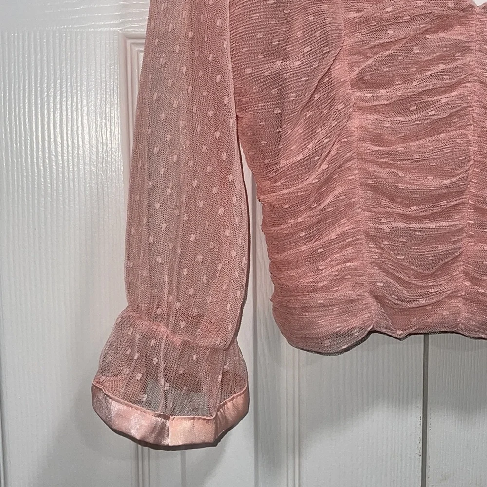 Womanโs Ruched Top - Large - Picture 4 of 5